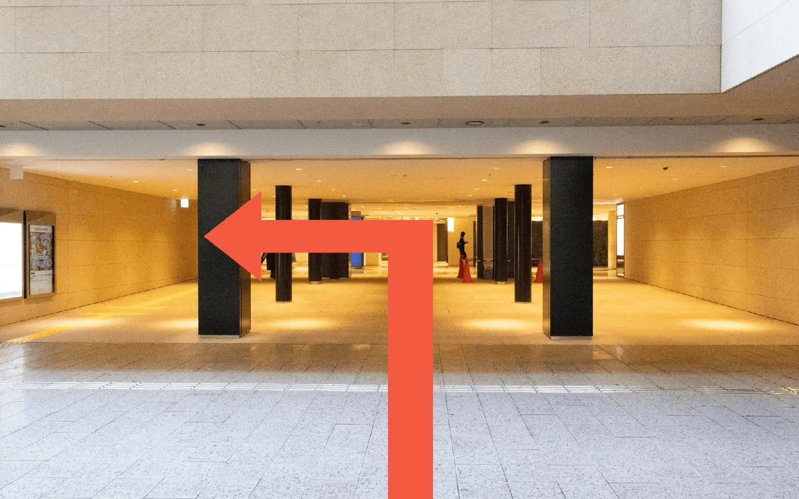 大阪駅西口からお越しの方へ(地下)